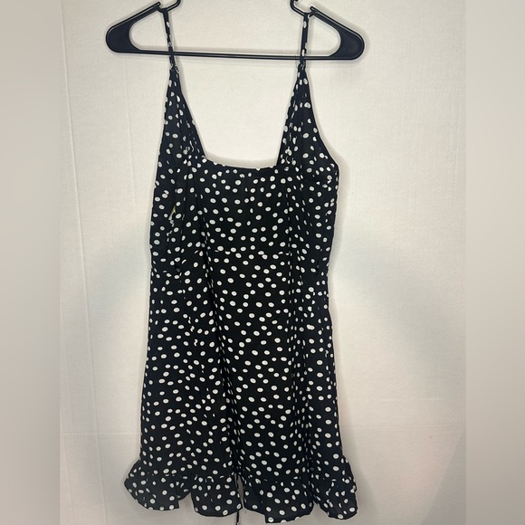 US 8 Polly’s polka dot wrap dress - Picture 5 of 7